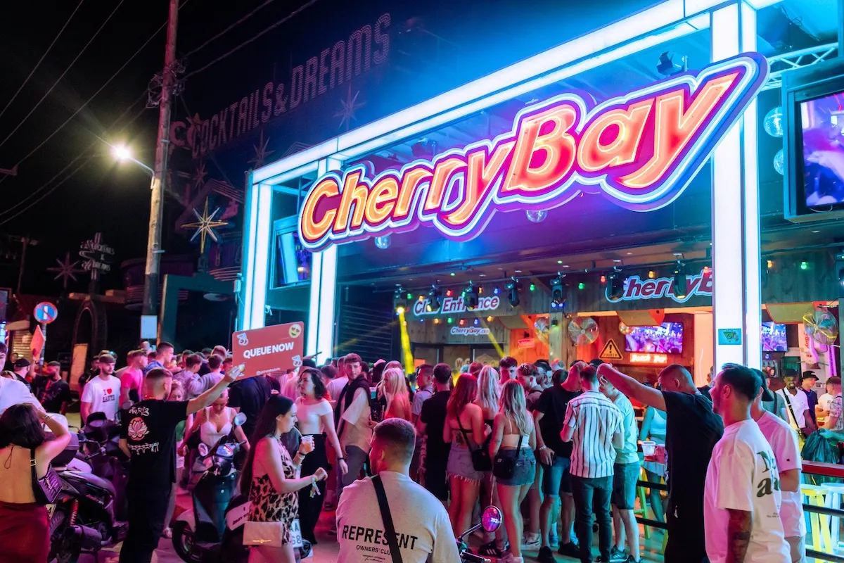 CherryBay Entry