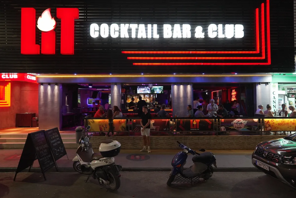 Lit bar Zante
